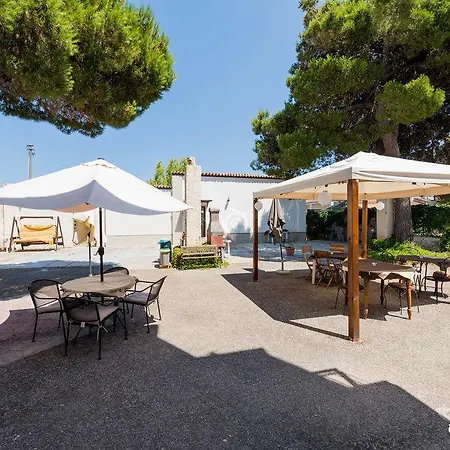 Pia فندق مبيت وإفطار