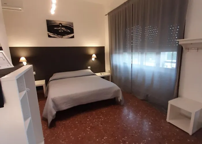 לינה וארוחת בוקר Pia