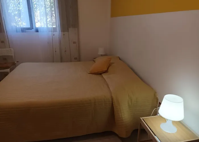 לינה וארוחת בוקר Pia 4*