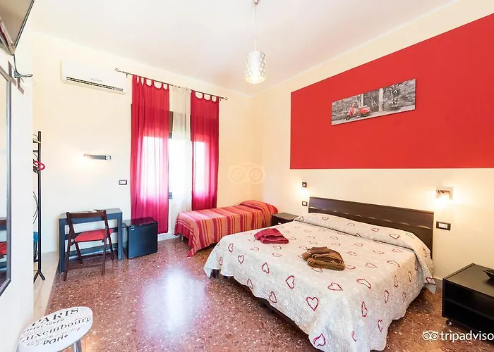 Pia לינה וארוחת בוקר סירקוזה